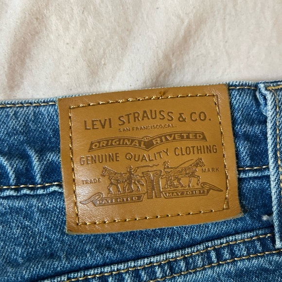 Levi’s Wedgie Slim Straight Ripped Jeans - Picture 14 of 14